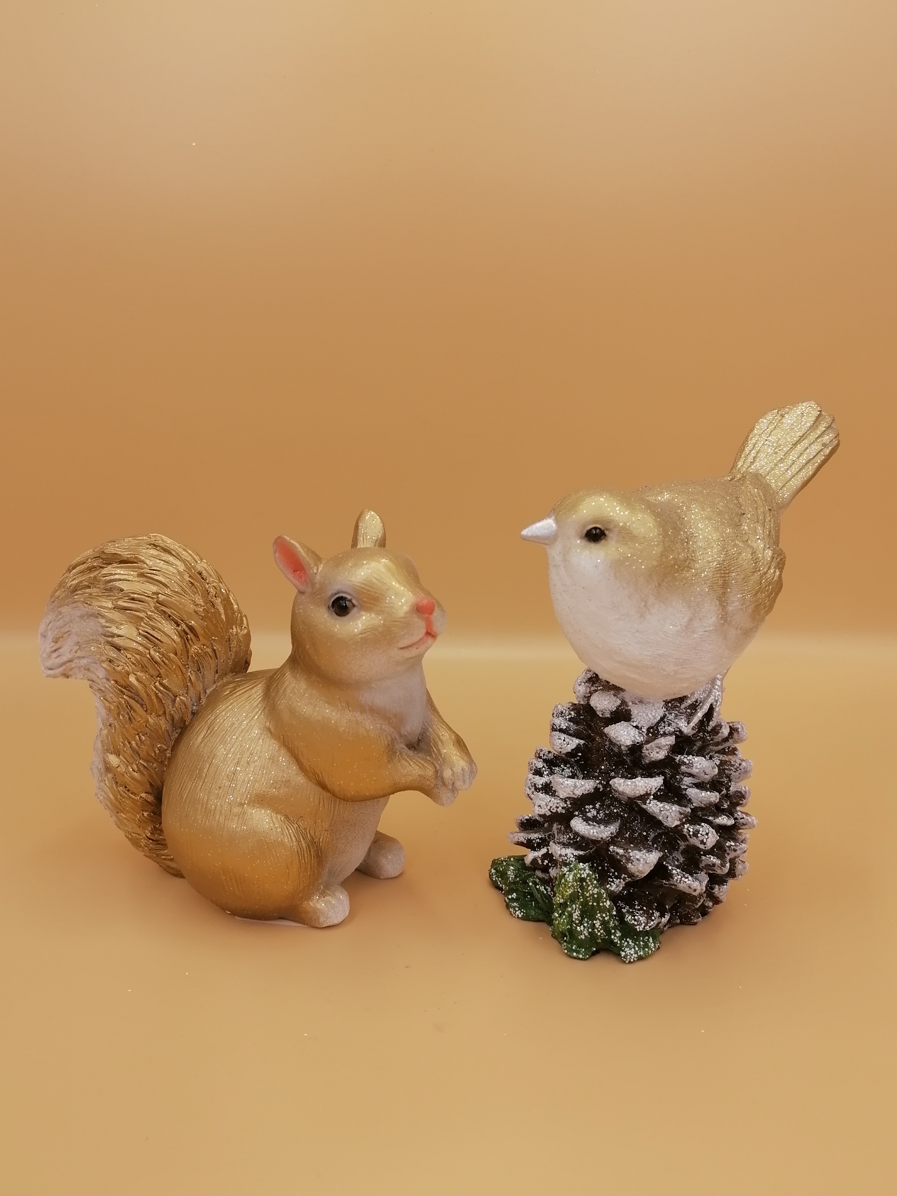 Набор фигурок Белка и Птичка на шишке