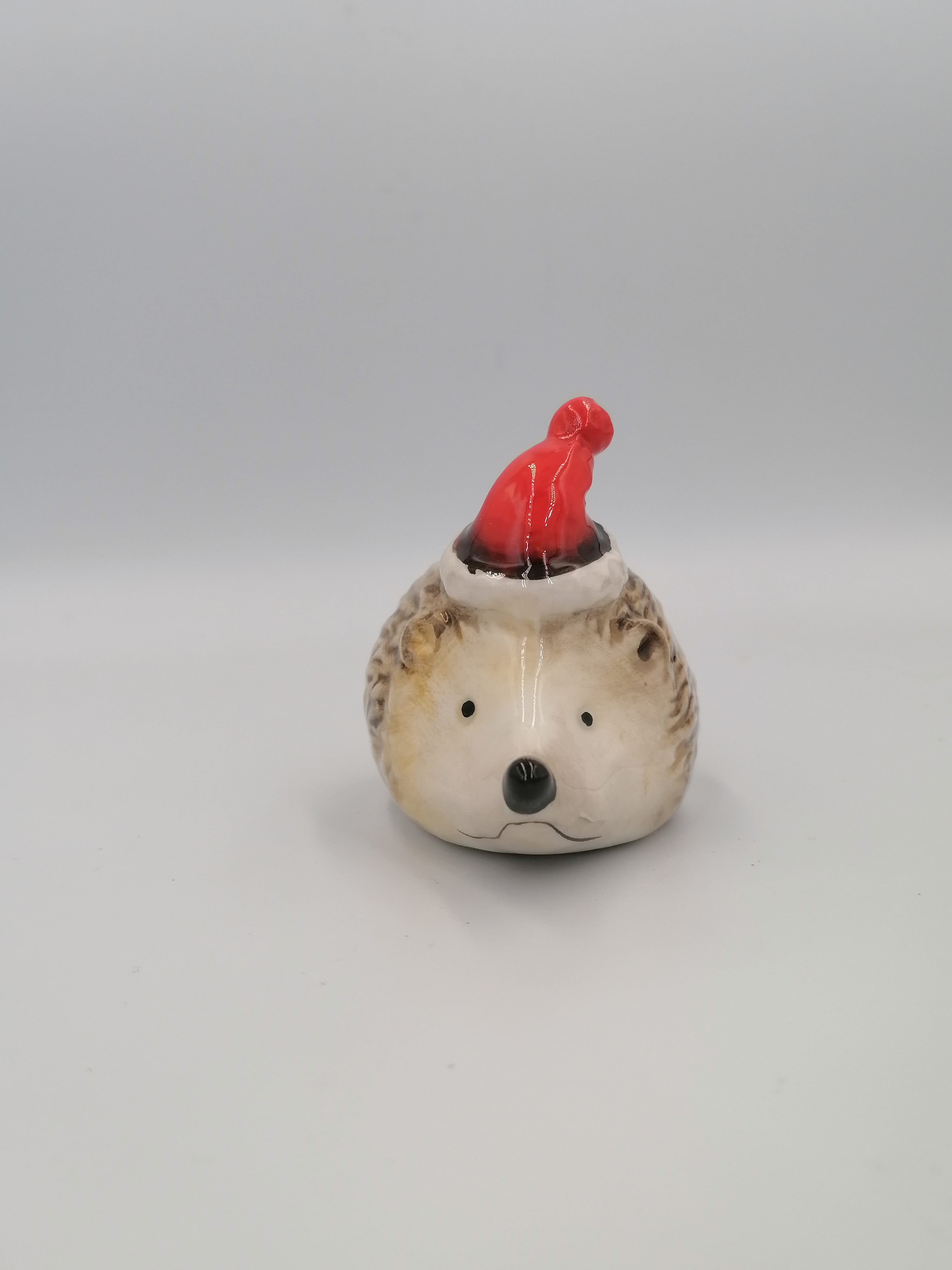 Декоративная фигурка Ежик в красной шапке